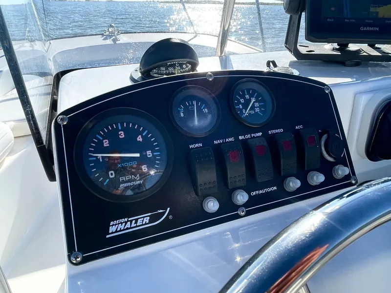 Slide: The Image of Boston Whaler MONTAUK 17MTK 2006 - 20