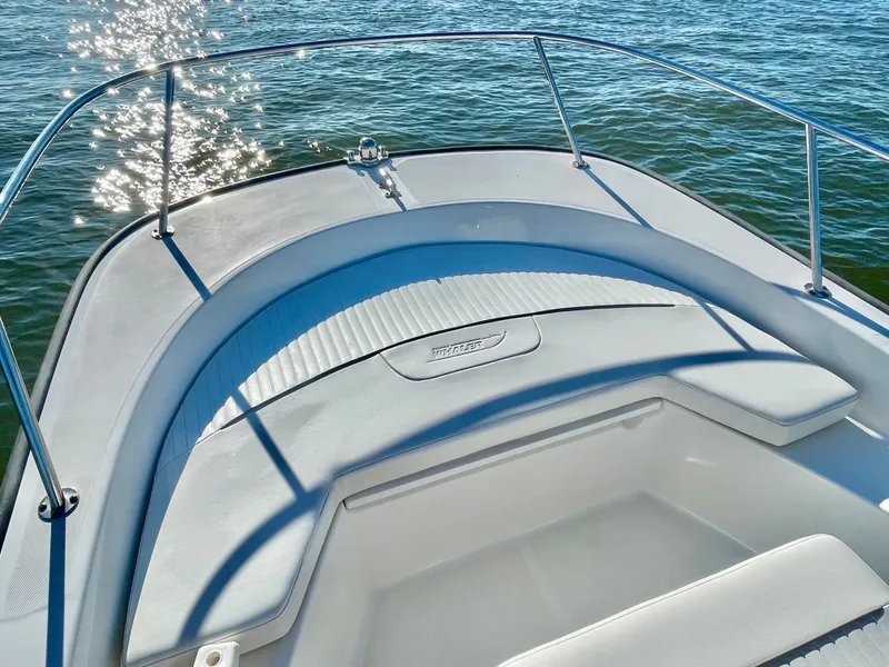 Slide: The Image of Boston Whaler MONTAUK 17MTK 2006 - 26