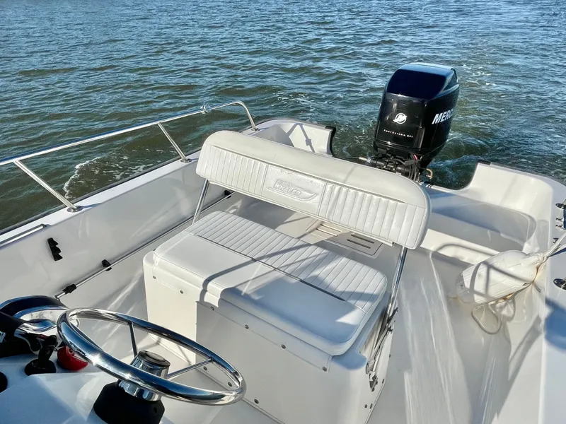 Slide: The Image of Boston Whaler MONTAUK 17MTK 2006 - 30