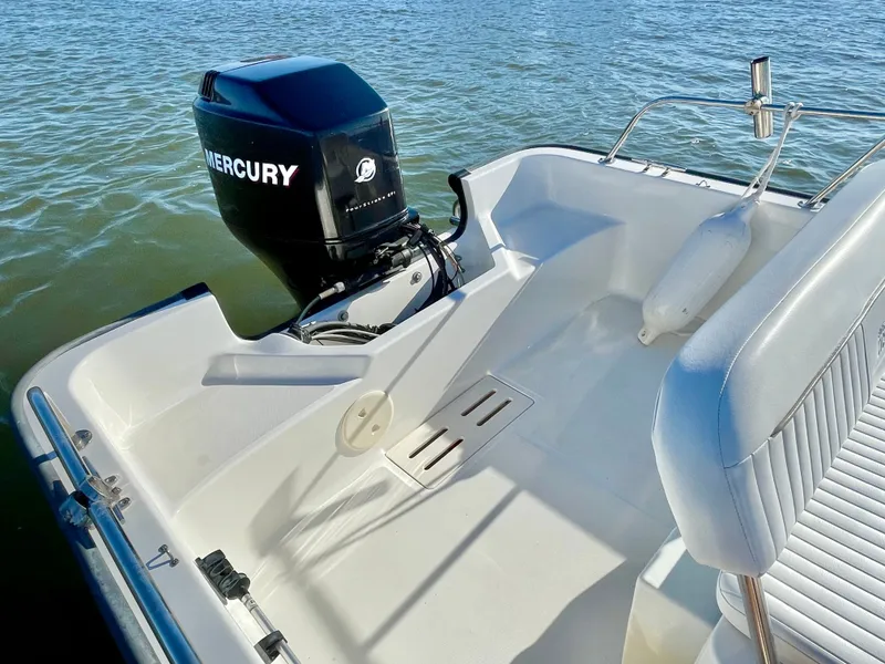 Slide: The Image of Boston Whaler MONTAUK 17MTK 2006 - 32