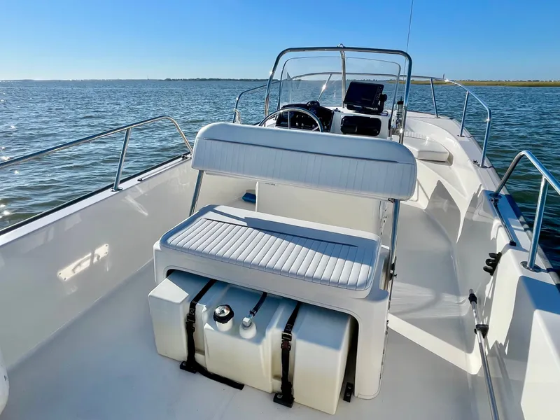 Slide: The Image of Boston Whaler MONTAUK 17MTK 2006 - 37