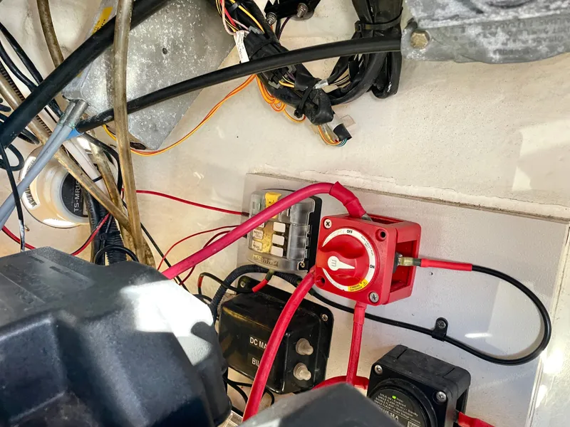 Slide: The Image of Boston Whaler MONTAUK 17MTK 2006 - 43