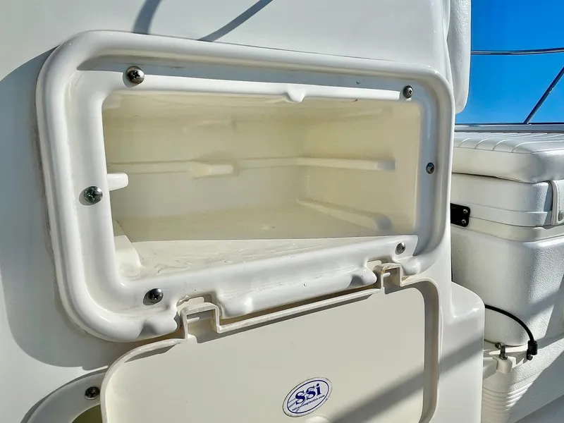 Slide: The Image of Boston Whaler MONTAUK 17MTK 2006 - 46