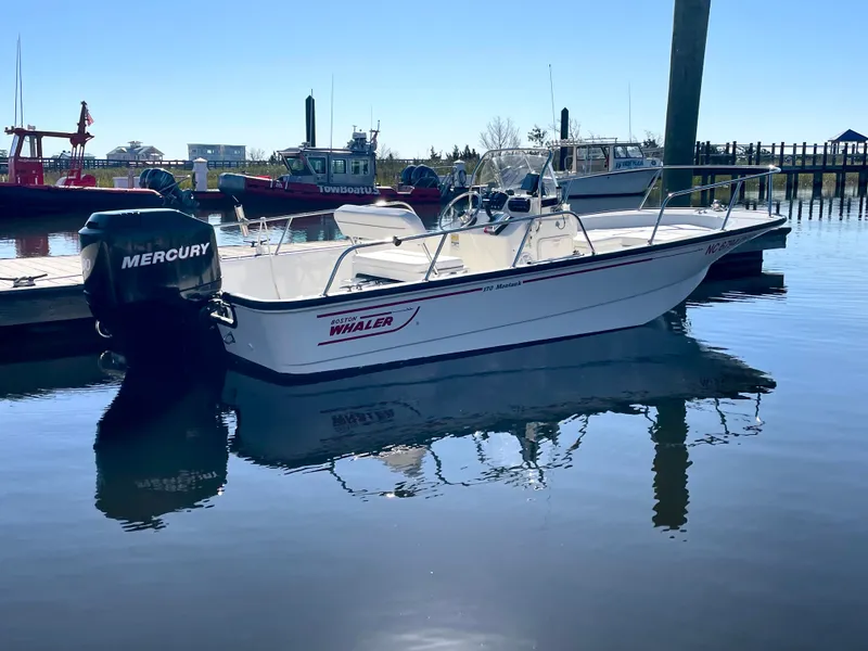 Slide: The Image of Boston Whaler MONTAUK 17MTK 2006 - 6