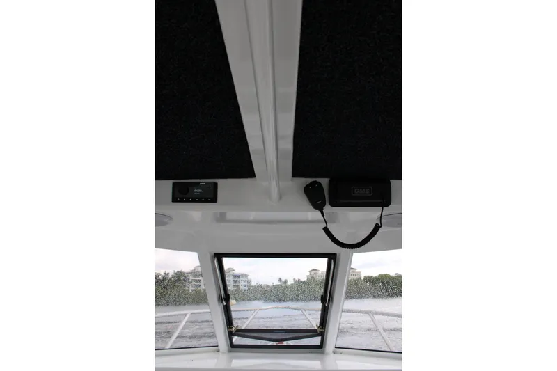 Slide: The Image of 27' 2024 Genesis Craft 2700 Cuddy Cabin - 23