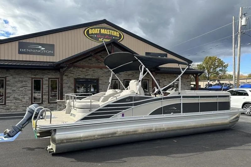 Slide: The Image of Red battery selector switch on a 2014 Bennington 2575 RCW boat. - 10