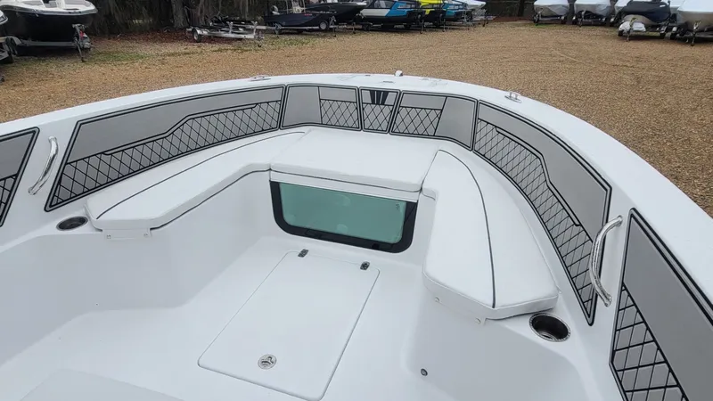 Slide: The Image of Wellcraft 202 Fisherman 2026 - 12