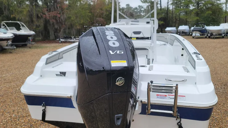 Slide: The Image of Wellcraft 202 Fisherman 2026 - 6