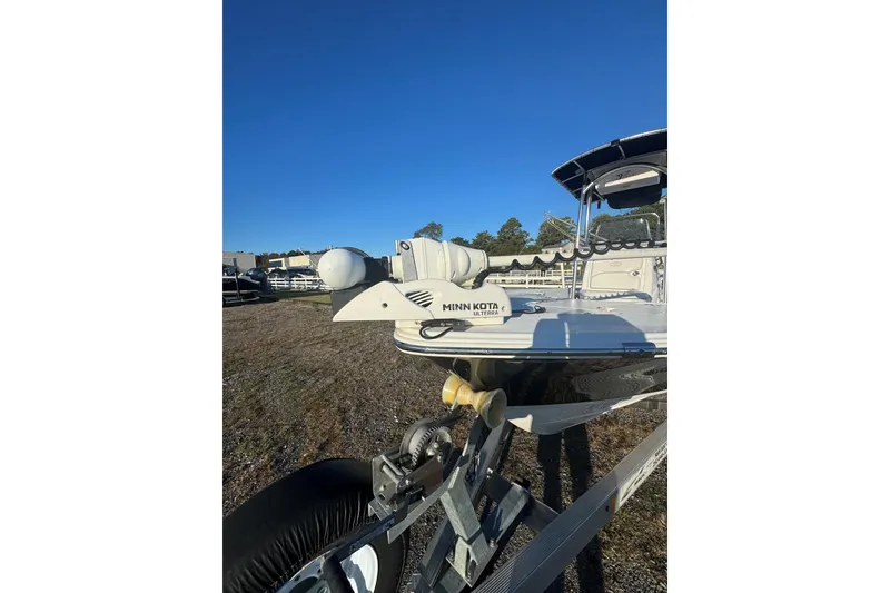 Slide: The Image of 2015 Sportsman Masters 207 Bay Boat with Minn Kota trolling motor. - 6