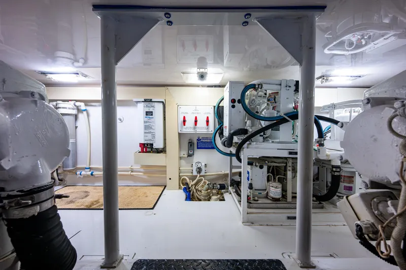 Slide: The Image of Viking 52 QUALIFIER - Engine Room - 31