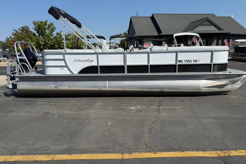 The Image of 2022 Bentley Pontoons 240 CRUISE pontoon boat parked on pavement. - 0