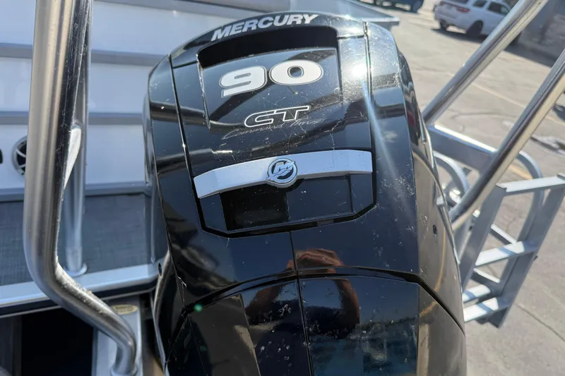 Slide: The Image of Mercury 90 GT outboard motor on 2022 Bentley Pontoons 240 CRUISE boat. - 6