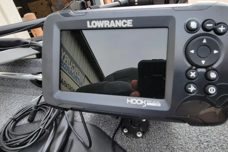 Slide: The Image of Lowrance Hook Reveal fish finder on 2022 Bass Tracker PRO TEAM 190 boat. - 14