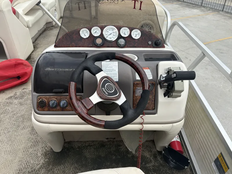 Slide: The Image of Sun Tracker Party Barge 24 2006 - 4