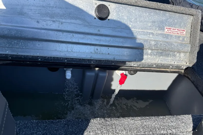 Slide: The Image of 2020 Tracker Pro Team 175 livewell with water flow and pump-out feature. - 62