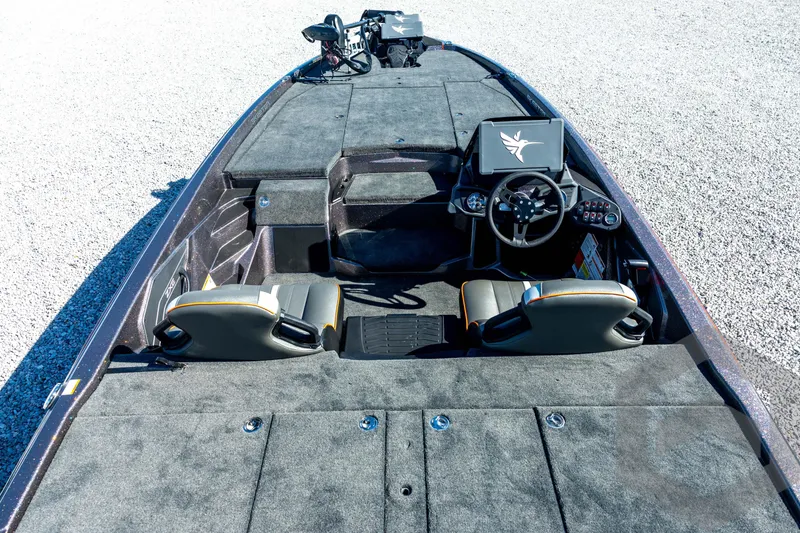 Slide: The Image of 2026 Skeeter ZXE20 boat interior with dual seats and advanced dashboard controls. - 41