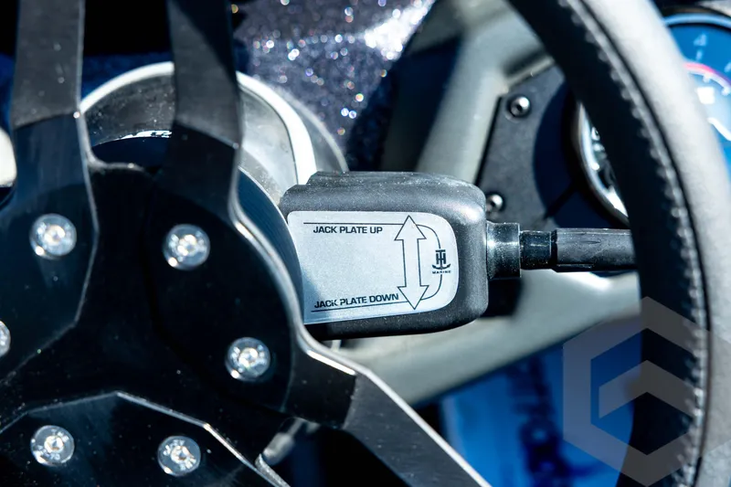 Slide: The Image of Steering wheel and jack plate control in 2026 Skeeter ZXE20 boat. - 66
