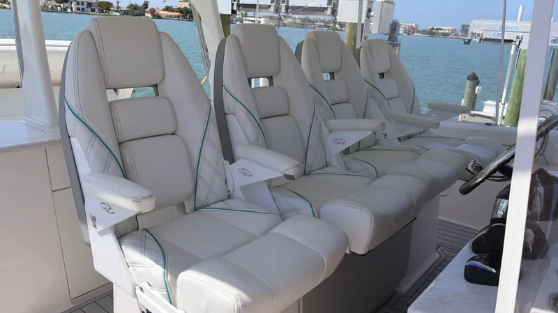 Slide: The Image of Regal 38 SAV 2022 - 51