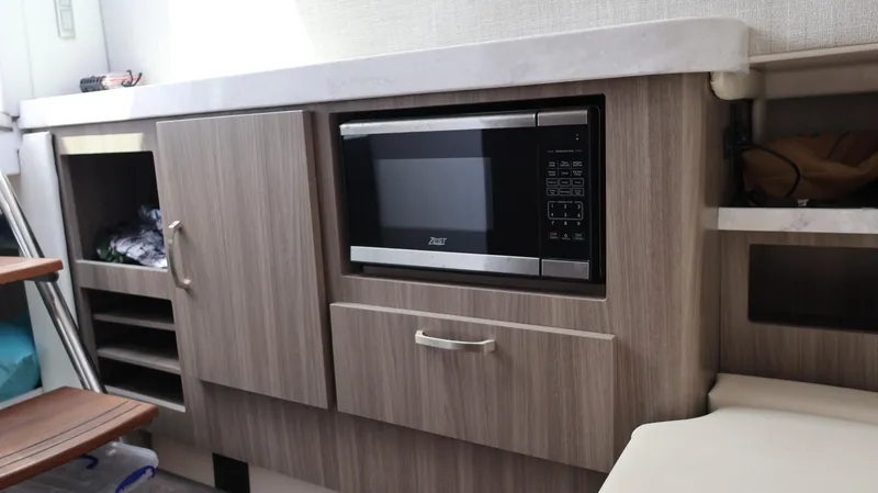 Slide: The Image of Regal 38 SAV 2022 - 61