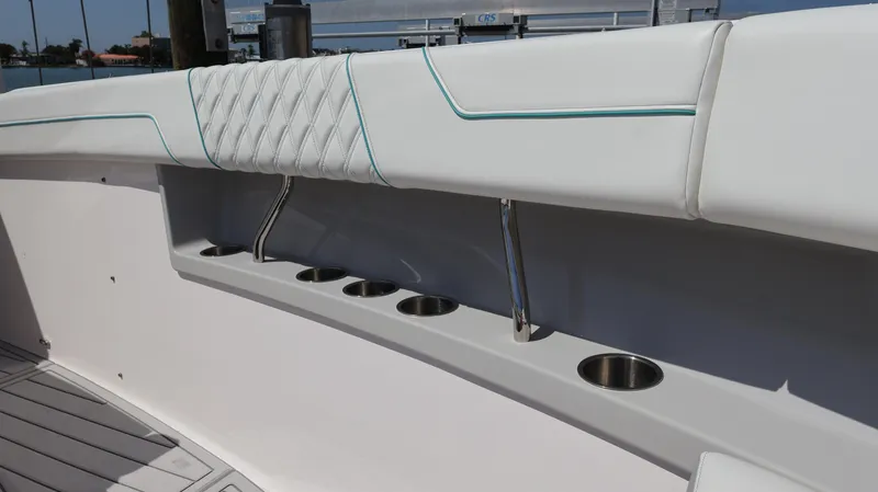 Slide: The Image of Regal 38 SAV 2022 - 73