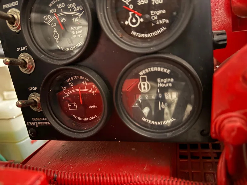 Slide: The Image of Tiara 3500 Open 2001 - 28