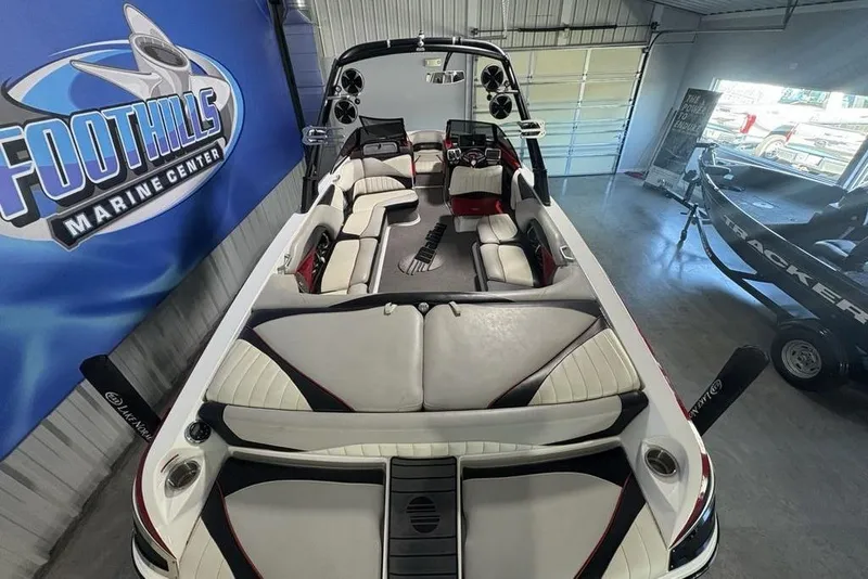 Slide: The Image of 2015 Malibu Wakesetter 247 LSV boat interior at Foothills Marine Center. - 34