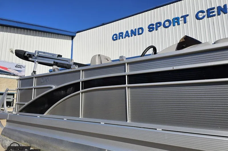 Slide: The Image of 2022 Bennington SX 21 Fishing boat at Grand Sport Center. - 5