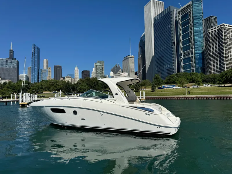 Slide: The Image of Sea Ray Sundancer 370 2010 - 10