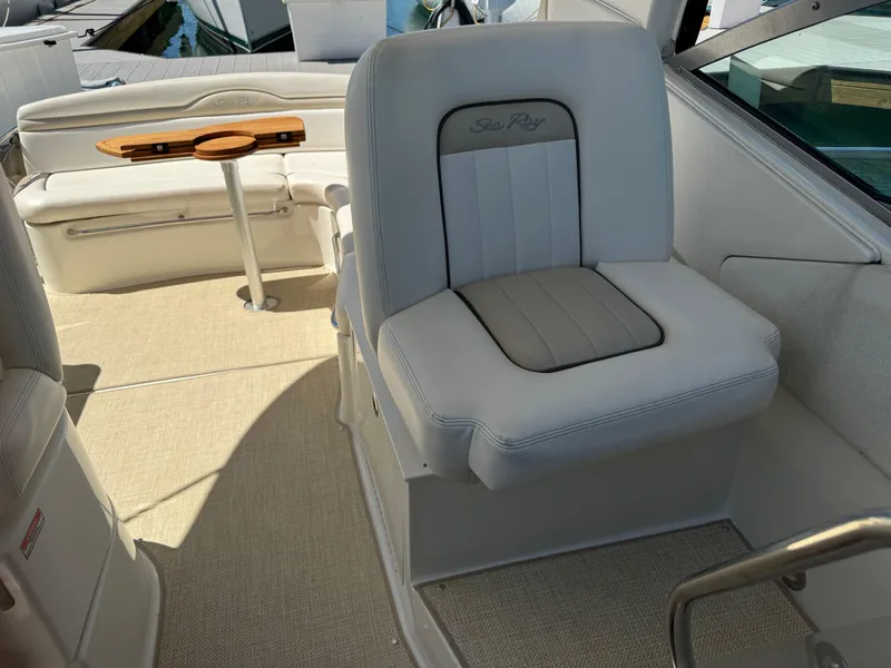 Slide: The Image of Sea Ray Sundancer 370 2010 - 21