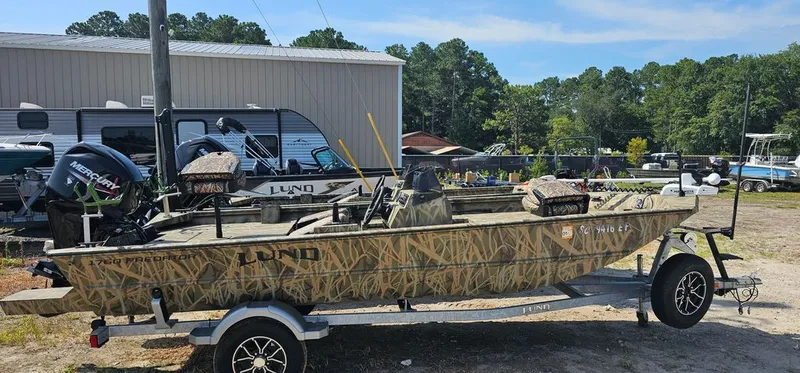 The Image of Lund 1760 Predator 2025 - 0