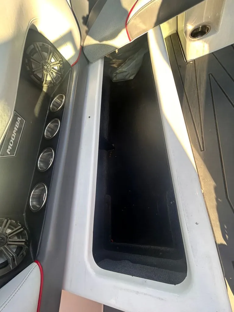 Slide: The Image of Moomba Mojo 2016 - 23