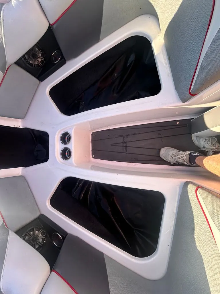 Slide: The Image of Moomba Mojo 2016 - 30