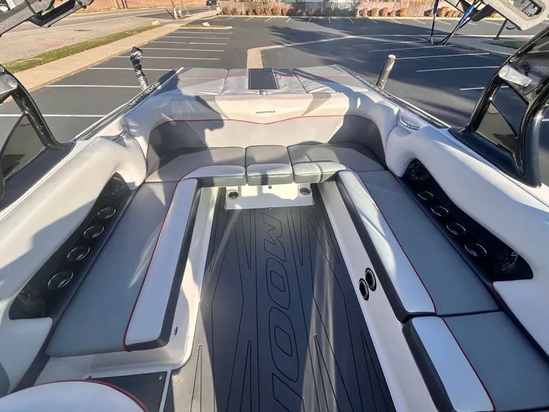 Slide: The Image of Moomba Mojo 2016 - 9