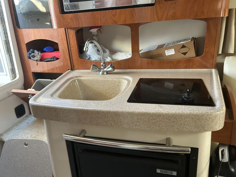 Slide: The Image of Four Winns 258 Vista 2008 - 14