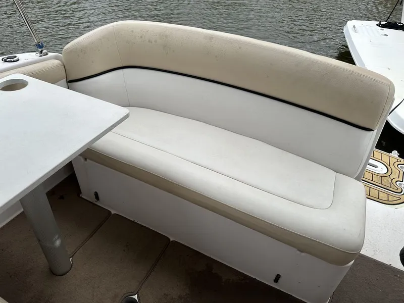 Slide: The Image of Four Winns 258 Vista 2008 - 4