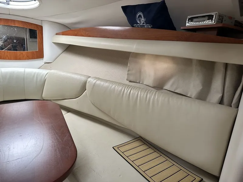 Slide: The Image of Four Winns 258 Vista 2008 - 8