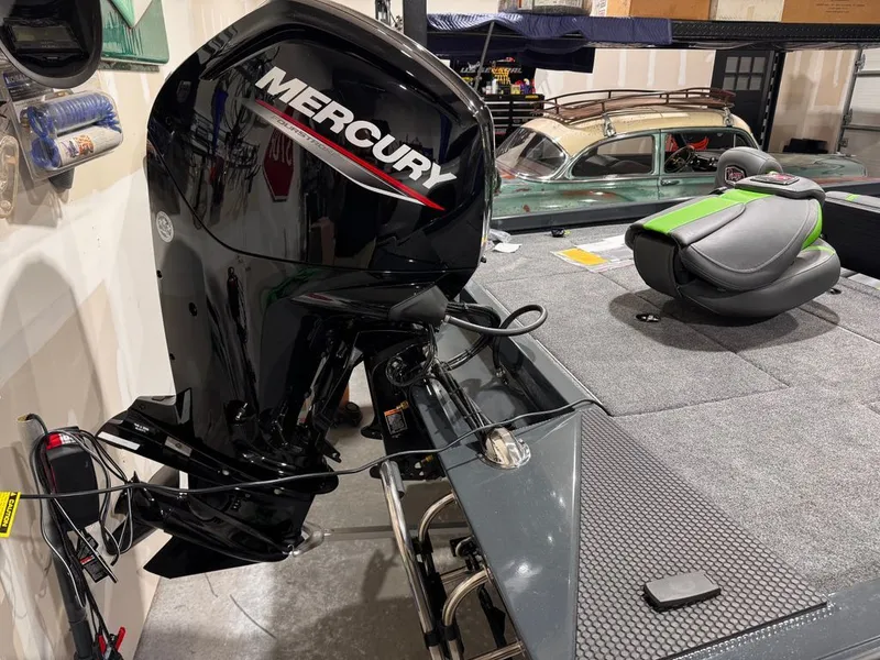 Slide: The Image of Ranger Boats RT188 2023 - 2