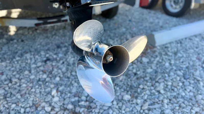 Slide: The Image of Boston Whaler 190 Montauk 2022 - 25