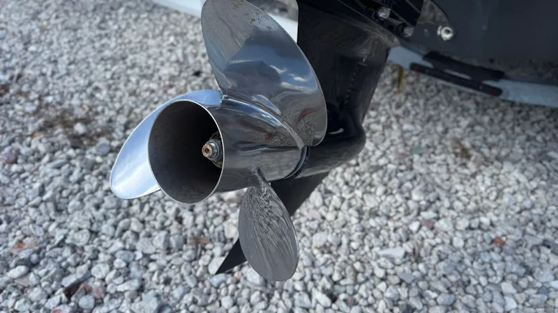 Slide: The Image of Boston Whaler 190 Montauk 2022 - 26