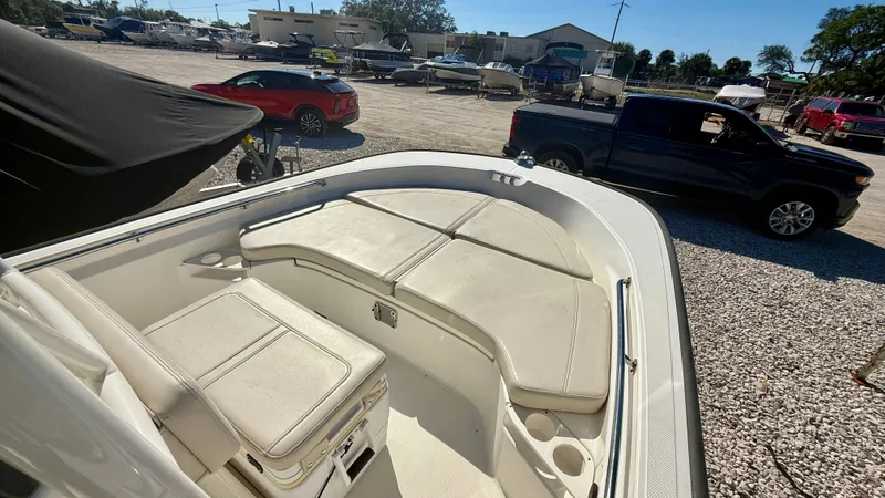 Slide: The Image of Boston Whaler 190 Montauk 2022 - 7