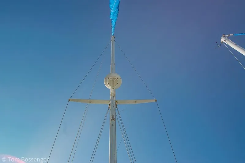Slide: The Image of Mast of 1985 Catalina 36 sailboat against clear blue sky. - 42