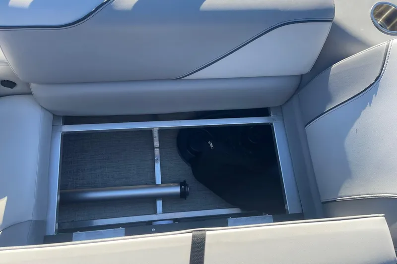 Slide: The Image of Steering console of 2025 Avalon Venture 2585 VRB pontoon boat with gauges and controls. - 20