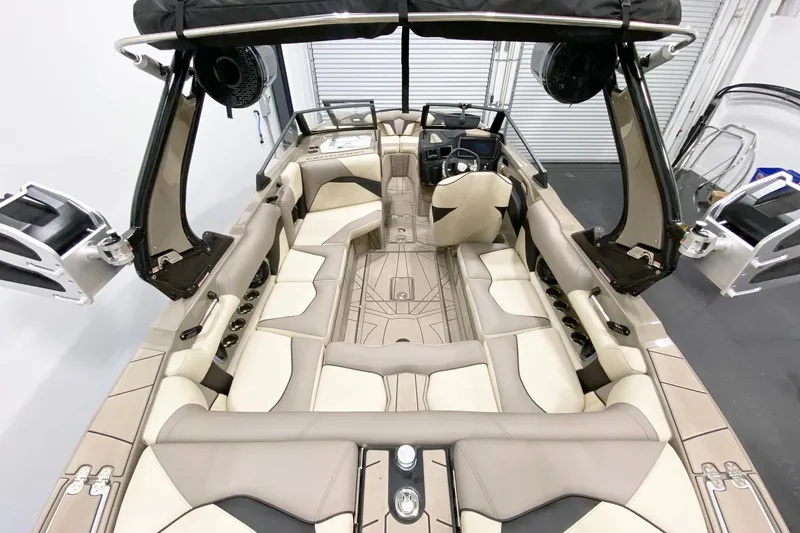 Slide: The Image of 2025 Centurion Fe22 boat interior with luxurious seating and modern design features. - 9