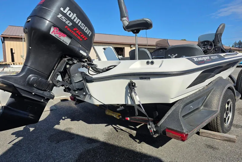 Slide: The Image of 1997 Ranger 462VS boat with Johnson 150 Fast Strike outboard motor. - 16