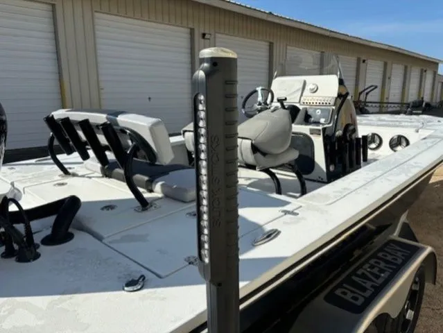 Slide: The Image of Blazer 675 Ultimate Bay 2021 - 10