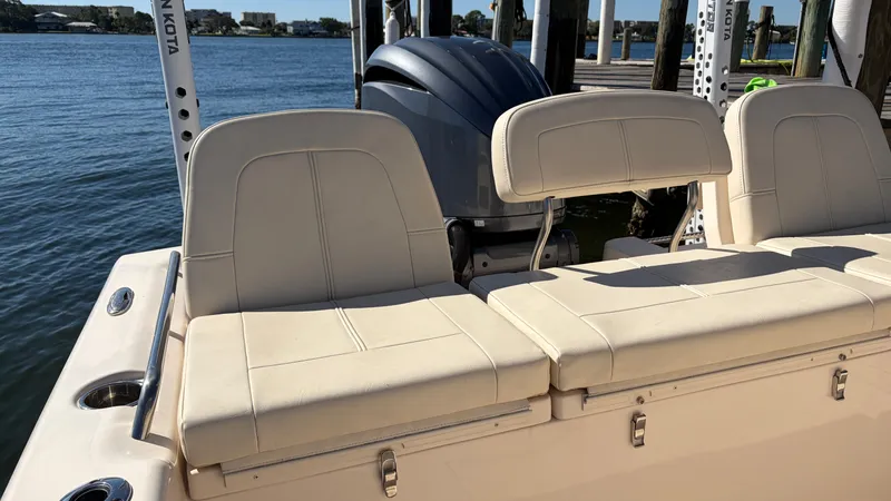 Slide: The Image of Grady-White 251 Coastal Explorer 2022 - 15