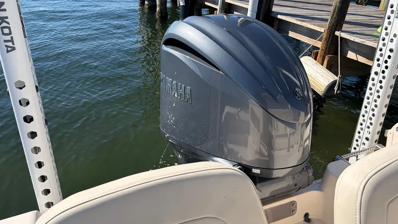 Slide: The Image of Grady-White 251 Coastal Explorer 2022 - 18