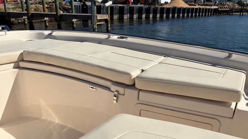 Slide: The Image of Grady-White 251 Coastal Explorer 2022 - 27