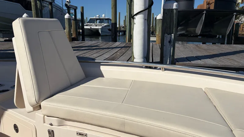 Slide: The Image of Grady-White 251 Coastal Explorer 2022 - 30