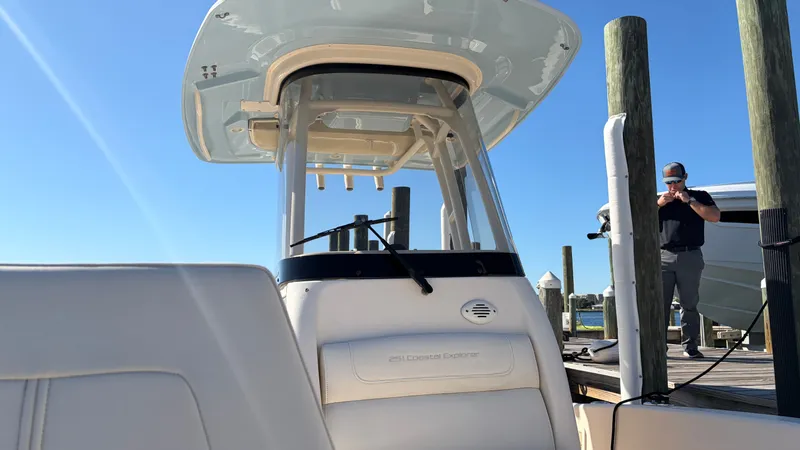 Slide: The Image of Grady-White 251 Coastal Explorer 2022 - 38